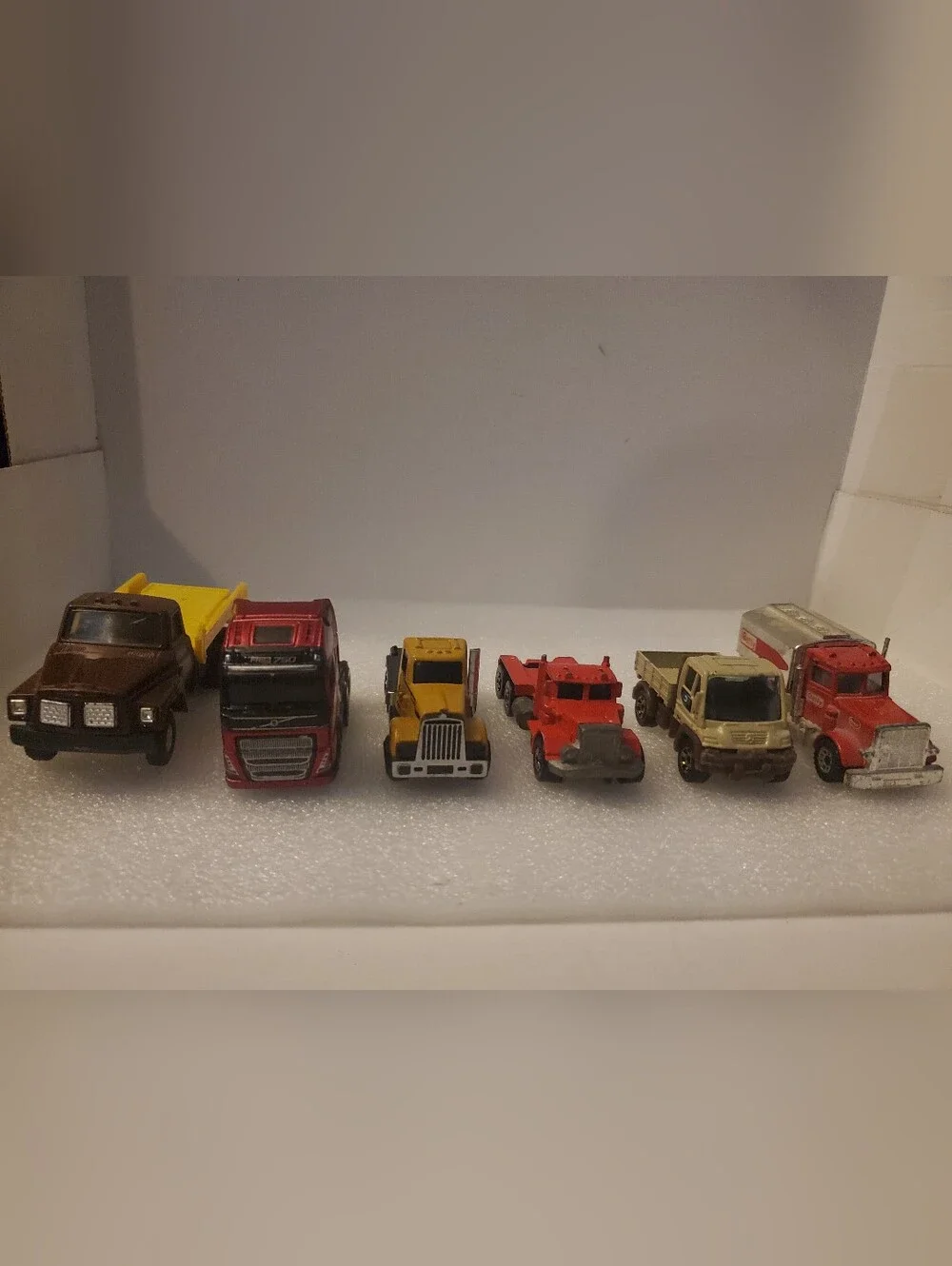 Lot Of 6 Trucks Flatbed Semi Tanker Matchbox Hot Wheels Some Vintage